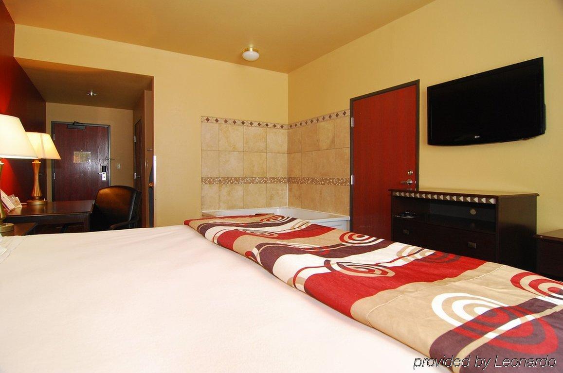 Quality Inn & Suites Buda Ruang foto