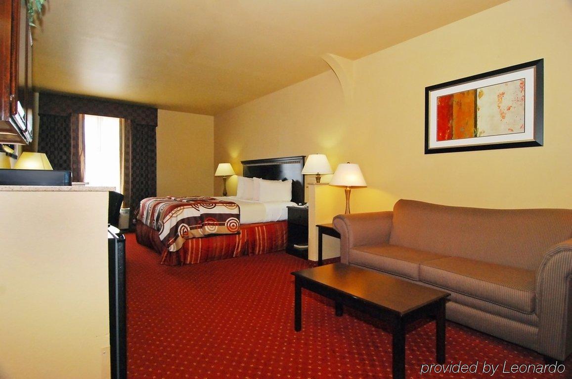 Quality Inn & Suites Buda Ruang foto